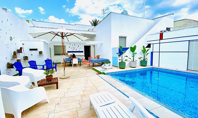 Tricase House | Casa Mondrian - Camere con Bagno e Piscina Privata