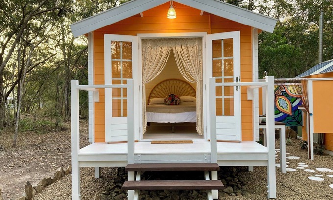 Captain Creek Cabin | Casa Naranja Off-grid Hideaway Agnes Water & 1770