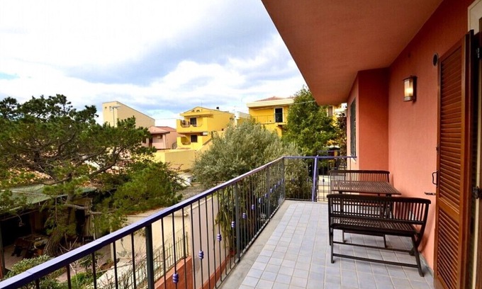 Milazzo House | Casa Ntoni B: A modern and graceful apartment situated at a short distance from the beach, with Free WI-FI.