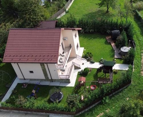 Barnova House | Casa Petra