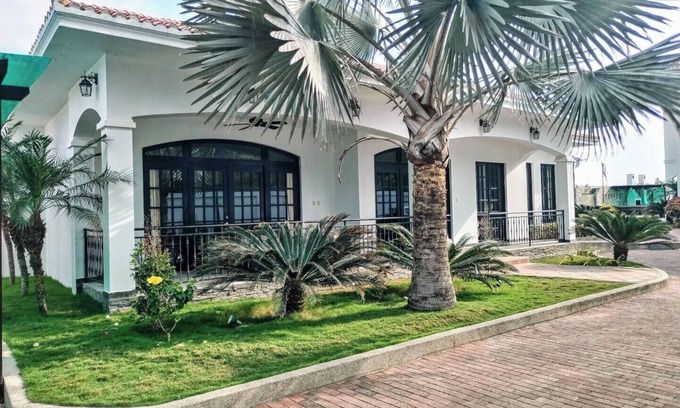 Puerto Cayo House | Casa playera, Roya