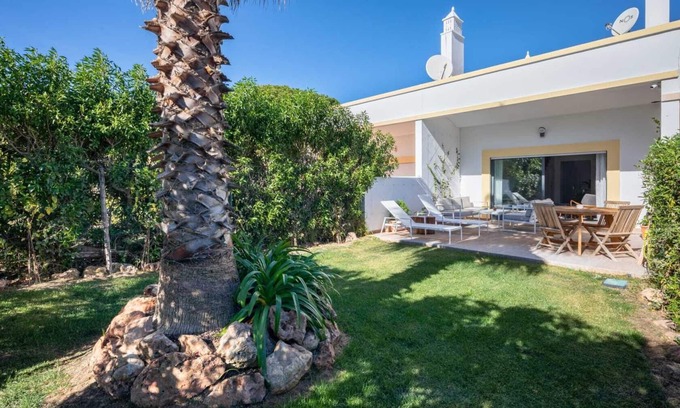 Olhos D'Agua Apartment | Casa Relax à Olhos D'agua Albufeira , Avec Jardin Privatif au Coeur des Jardins