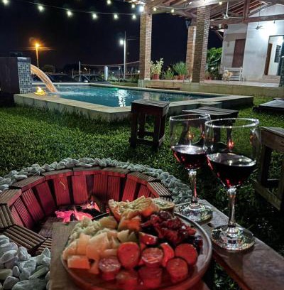 Guarambare House | Casa Quinta con piscina quincho con parrilla