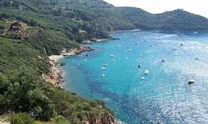 Pereta Apartment | Casa Romantica with balcony in stunning medieval village, short drive to beach