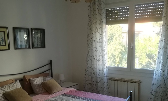 Marghera Apartment | Casa Rosa # Direct bus to Venice #free street parking # Smart TV