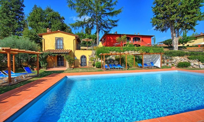 Certaldo House | Casa Rossa by PosarelliVillas