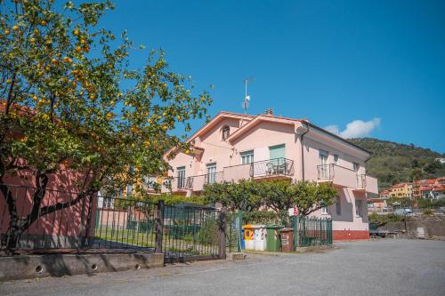Pietra Ligure Apartment | Casa Vacanze Ferrando