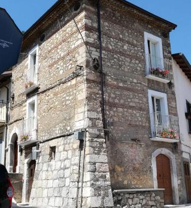 Luco dei Marsi House | Casa vacanze Le Dimore del Mercante