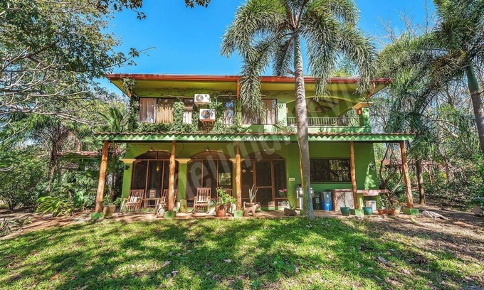 Junquillal House | Casa Verde – 3BR Jungle Retreat in gated community of Tierra Pacifica
