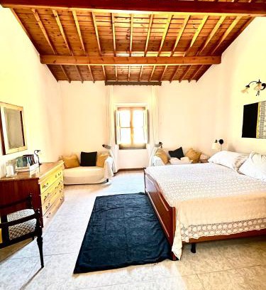Laconi House | Casa Veronica - accogliente casa su due piani nel cuore del borgo