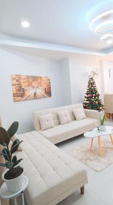 Cabuyao House | Casa Viana - Modern House Upto 300mbps Wi-fi with Netflix, FREE Parking