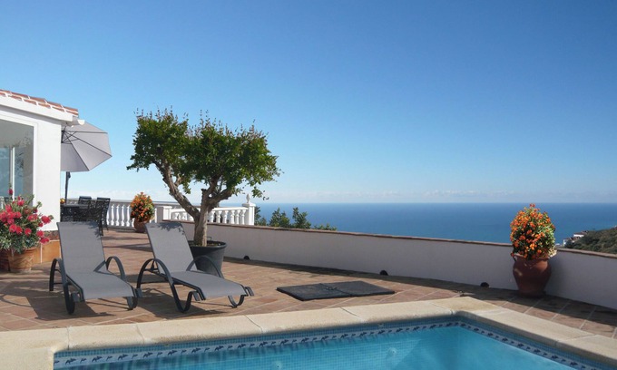 Sayalonga Villa | Casa Vista al Mar with breathtaking views of the Mediterranean and mountains