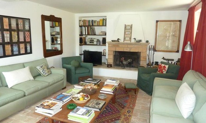 Santa Vittoria in Matenano Villa | Casale Oliva in a landscape of oaks, olive e cherry trees