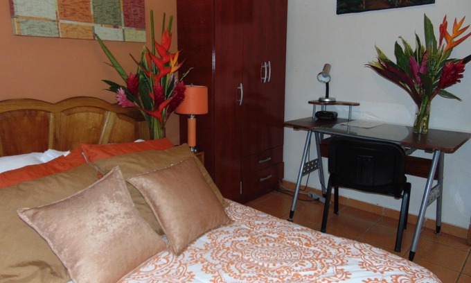Pavas Bed & Breakfast | CasaLima B&B Executive Room #5 (With Free Breakfast)