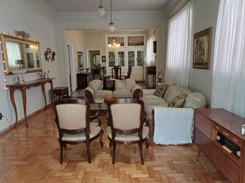 Colegio Batista House | CasaVera Original of the Fifties Central region BH