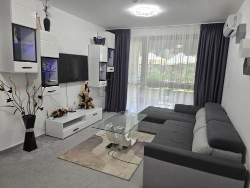 Chaika Apartment | Cascadas Family Resort apartment pool view