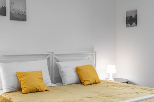 Villaggio Prealpino Apartment | Cascina Conicchio - Metro Station - by Host4U