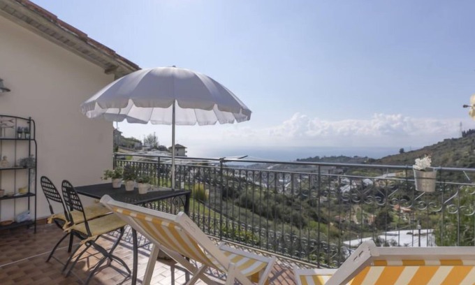 Sanremo House | Casetta in collina by Interhome