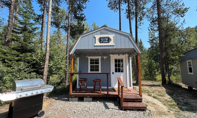 West Glacier Cabin | Casita 1, Tiny Home in Wood Area, 1 Mile From Glacier Entrance- 2 Guests