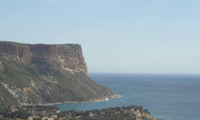 Cassis Apartment | CASSIS APARTMENT WITH TERRACE - SEA VIEW CAP CANAILLE - SWIMMING POOL + GARAGE