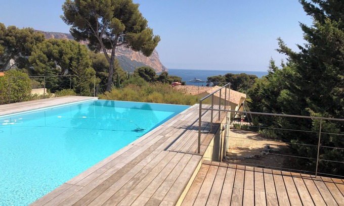 Cassis House | Cassis property with sea view and Cap Canaille
