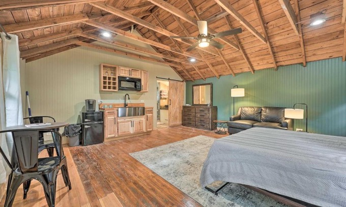 Cassopolis Apartment | Cassopolis The Cabin Retreat Lake Access!