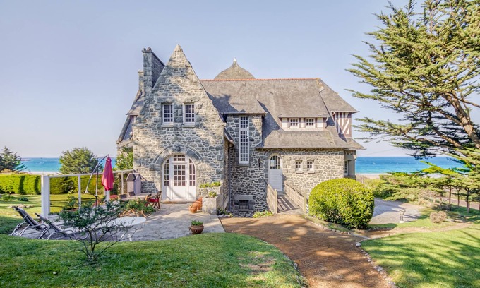 Sables-d'Or-les-Pins House | Castel Breiz - Maison vue mer, accès plage Fréhel