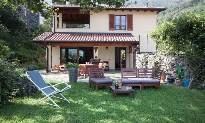Santa Maria - Rezzonico House | Castel Cottage - Rezzonico, San Siro by LoveComo
