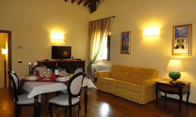 Izzalini Apartment | Castello Izzalini Todi Resort "Apt 12"