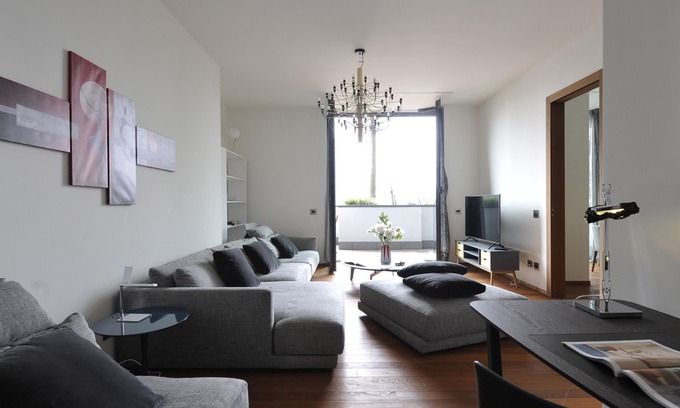 Isola Apartment | Castillia Bosco Verticale apartment in Porta Garibaldi with WiFi, integrated air conditioning, balc…