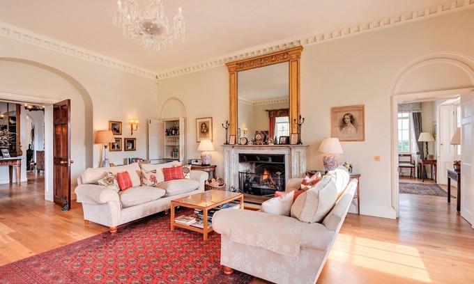 Saltash House | Castle in Tamar with Pool and Gardens