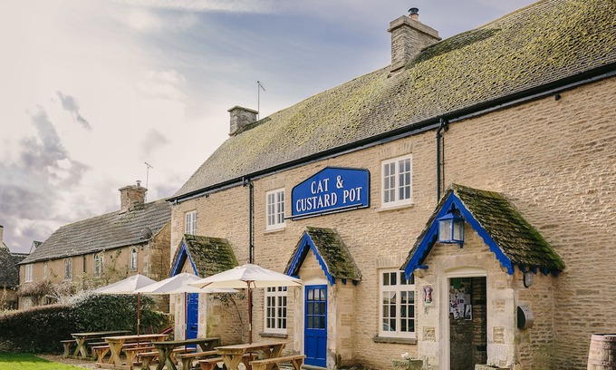 Tetbury Hotel | Cat and Custard Pot Inn