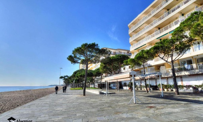 Platja d'Aro Apartment | Catalunya Apartament per 4 persones en edifici del passeig marítim amb vistes sobre la Vall d'Aro