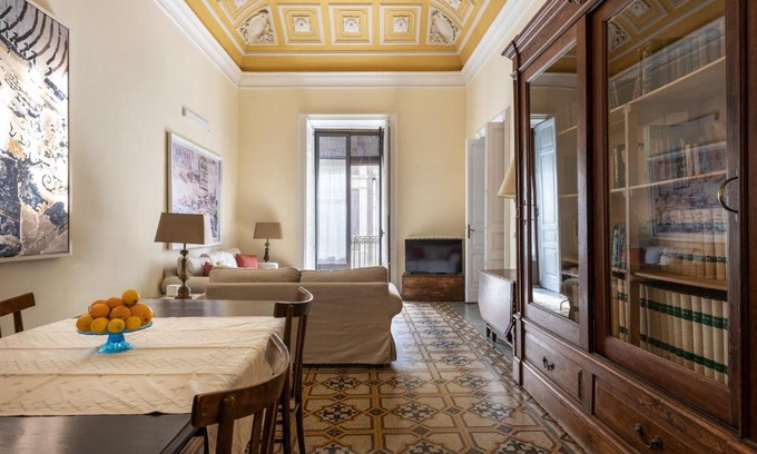 Borgo-Sanzio Apartment | Catania City Center Historical Building Home
