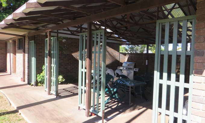Richmond Hill Hotel | Cattleman's Rest Motor Inn