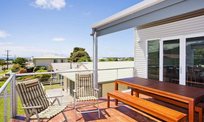 Apollo Bay House | Cawood Heights - At Apollo Bay
