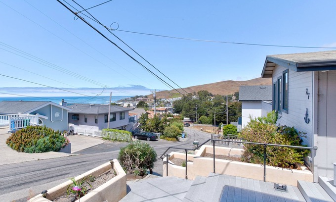 Cayucos House | Cayucos Beach and Town Views!