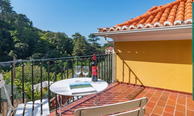 Sintra Apartment | Cazal da Saúde Suite W/Pool by LovelyStay