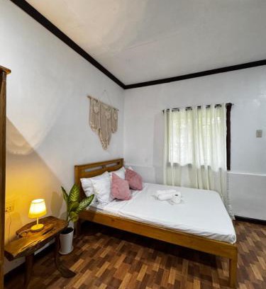 Siquijor House | Cecilia's Garden Guesthouse