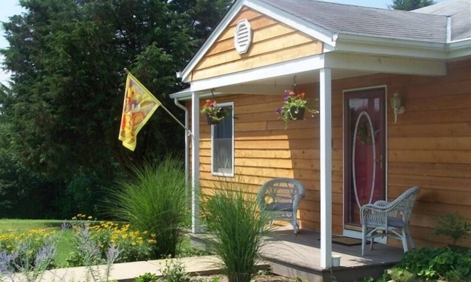 Luray Cabin | Cedar Breeze~Cozy Cabin Getaway~Hot Tub, River Access, Fishing, Hiking,& Mt View