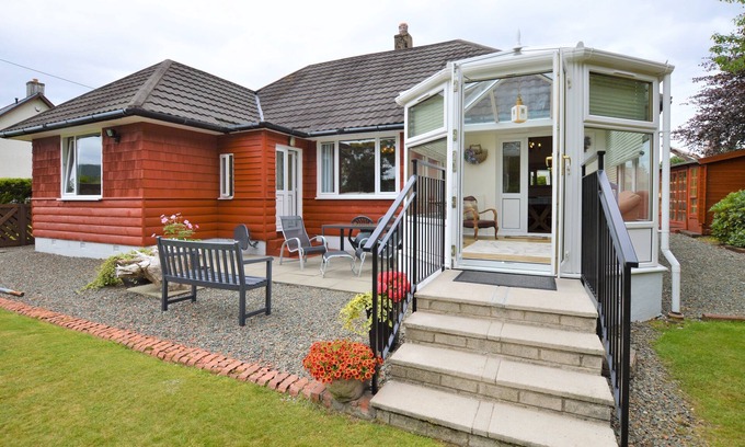 Rashfield Apartment | Cedar Cottage at Rashfield nr Dunoon-sleeps up to 6-Pet Friendly(1 max)
