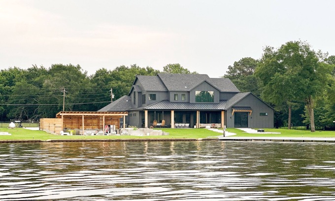 Carolyn Estates House | Cedar Creek Lakefront escape w/pool, boat launch, pickleball, theater, arcade