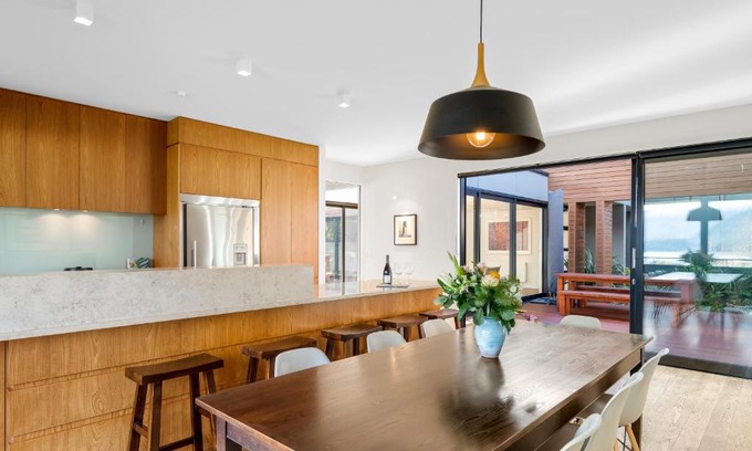 Wanaka House | Cedar House by Sotheby's Luxury Rental Homes