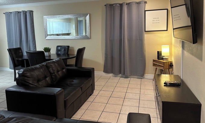 Midland House | Cedar Spring inn