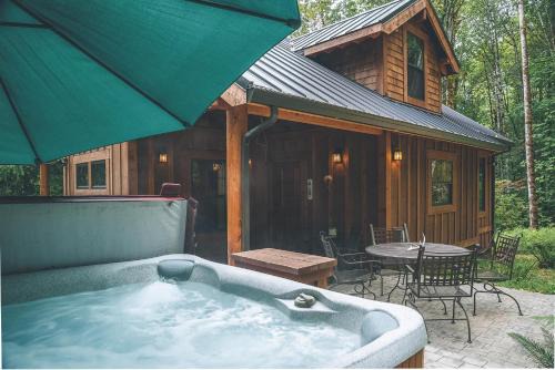 Welches House | Cedar Springs Cabin - Meredith Lodging