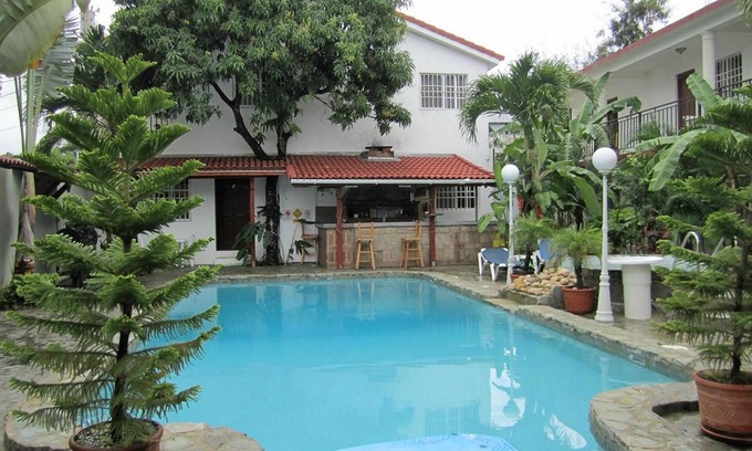 La Esplanada Apartment | Cental 1BD condo with pool/cable TV/AC/Internet, guest-friendly