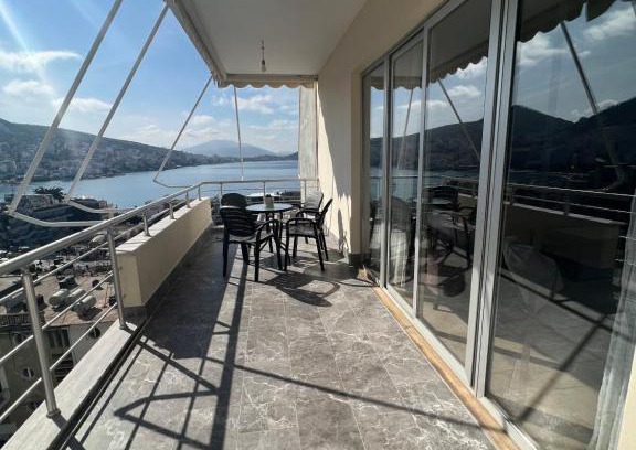 Qender Apartment | Center-sea view apartament,Sarande