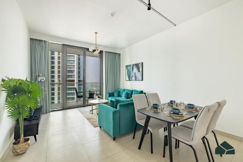 Bur Dubai Apartment | Central 2BR connected to Dubai Mall with Downtown Views by BMS