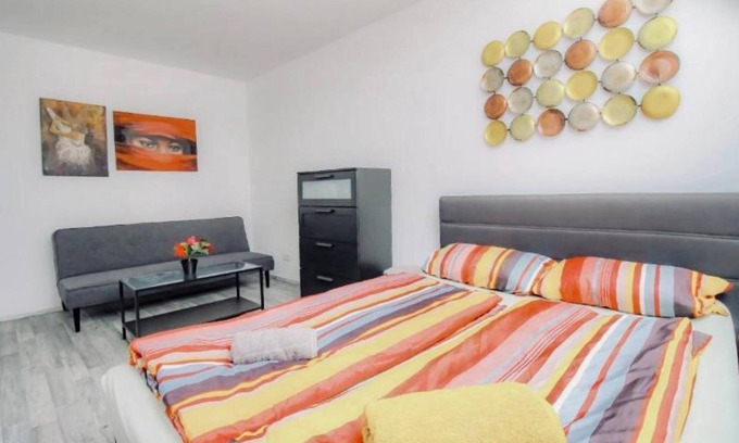 Leopoldstadt Apartment | Central 4BR Apt w/Terrace, 10Min Walk to Augarten