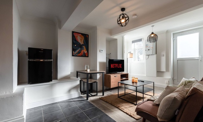 Southampton Apartment | Central - 81a Dale Road